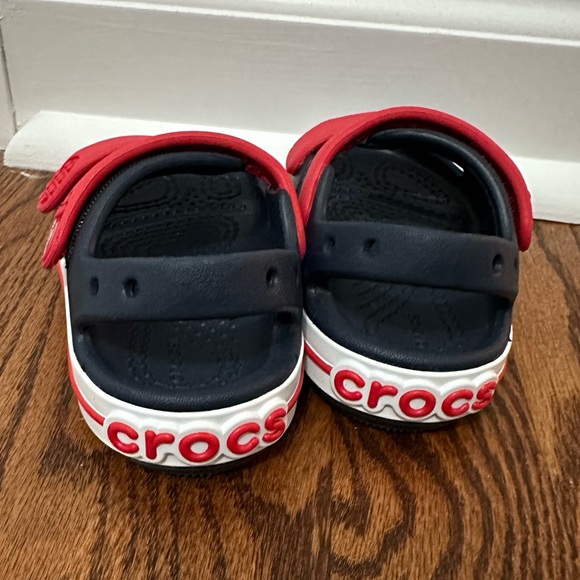 Crocs - Picture 3 of 5